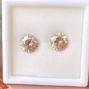 Fabulite Strontium Titanate gemstones 8mm 6.00ctw